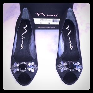 Nina Conan2 Jeweled Peep Toe Black Satin Pumps 6M